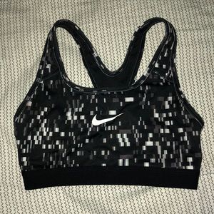 nike small women’s sports bra